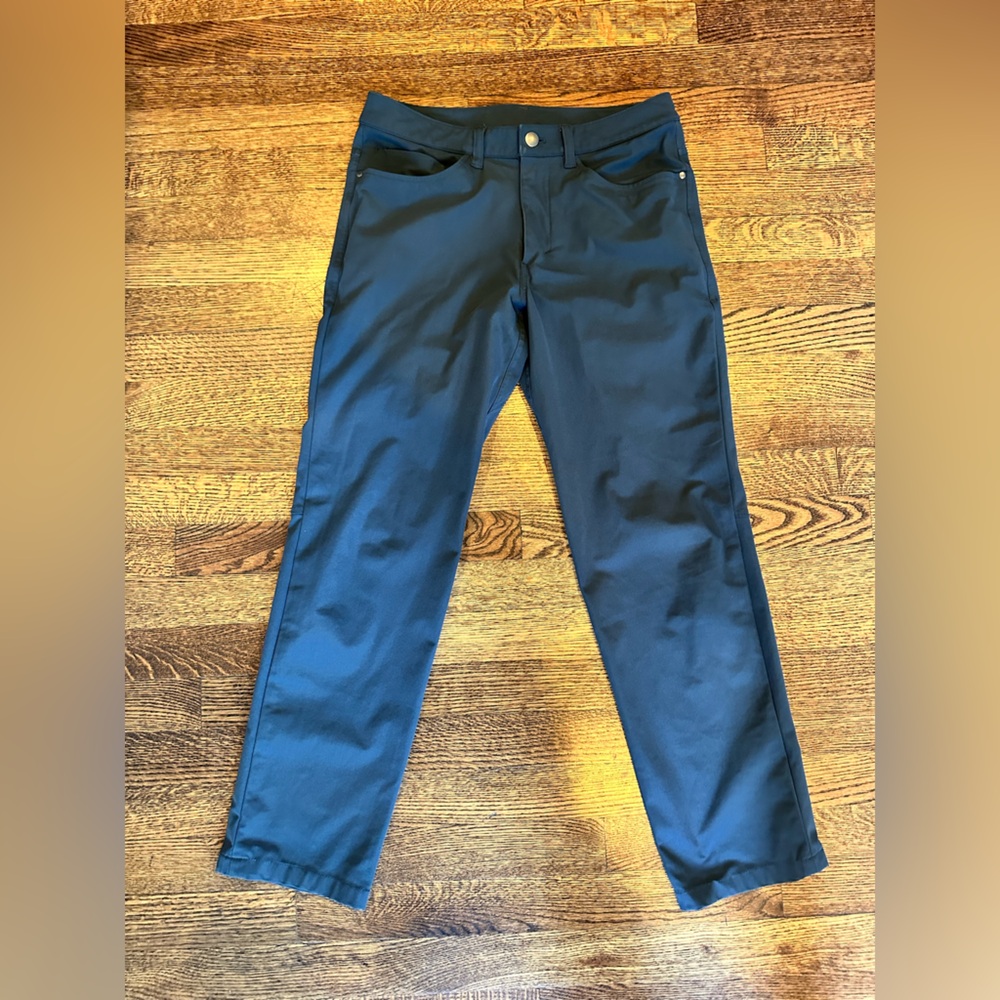 Lululemon Classic Fit ABC Pant - Size 28 Obsidian